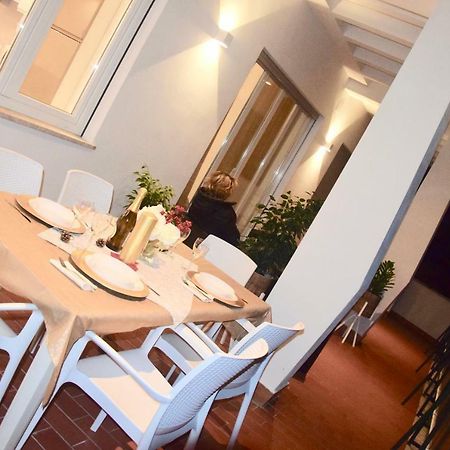 רומא Terrazza San Giovanni Apartment מראה חיצוני תמונה